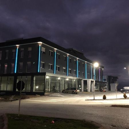 Kubi Hotel Struga Luaran gambar