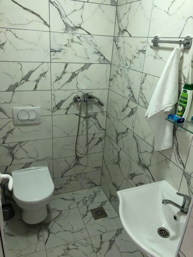 Kubi Hotel Struga Luaran gambar